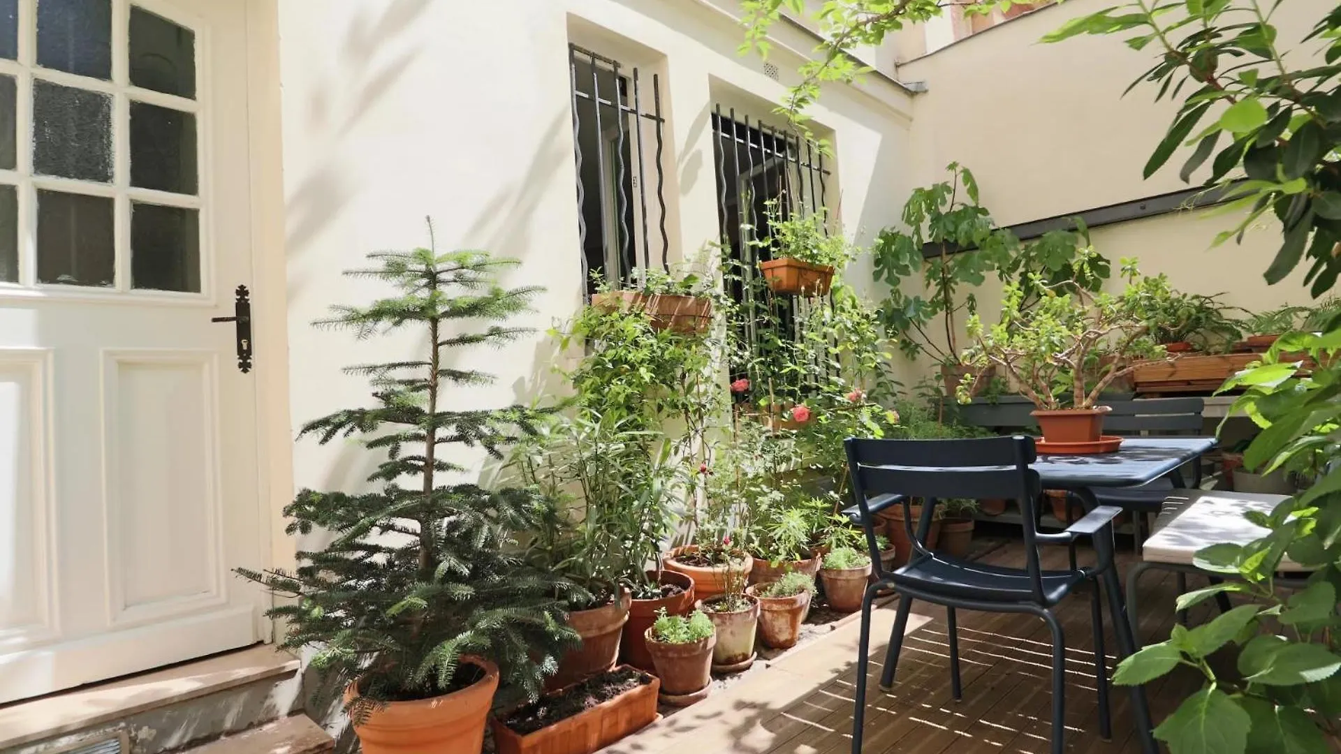 Apartment Montmartre Foulcaud Citycosy Paris